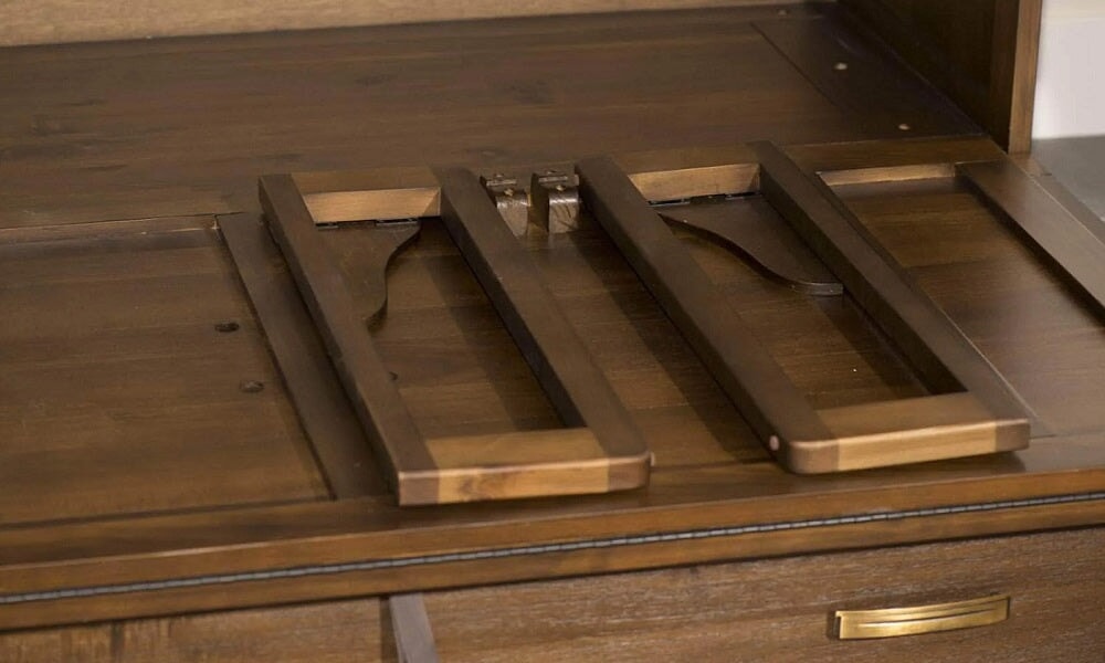 Sleep Chest - Bridger Auburn MasterBedroom